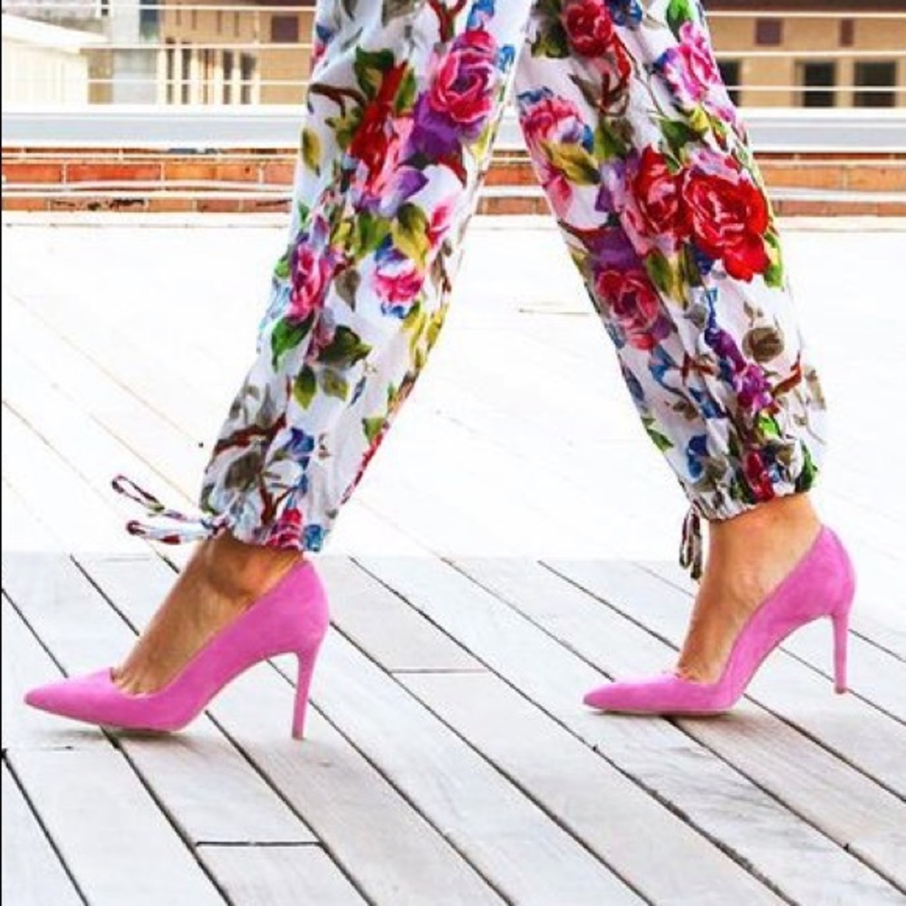 Dee Keller Paige Suede Pumps in Papaya Suede